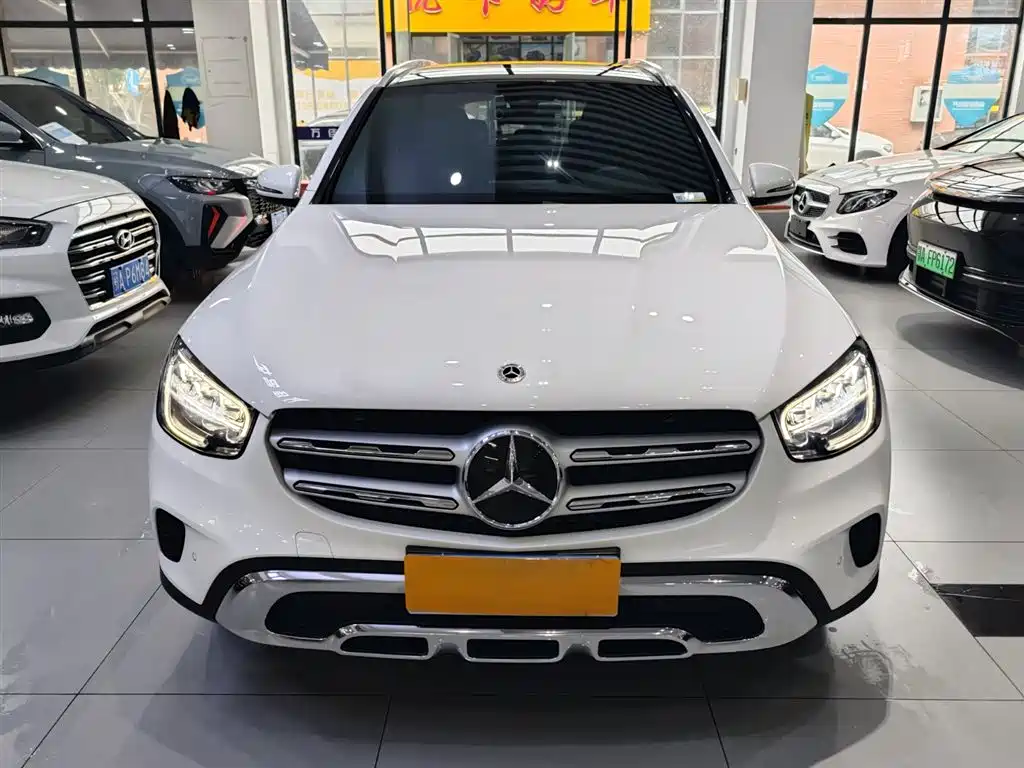MERCEDES-BENZ GLC