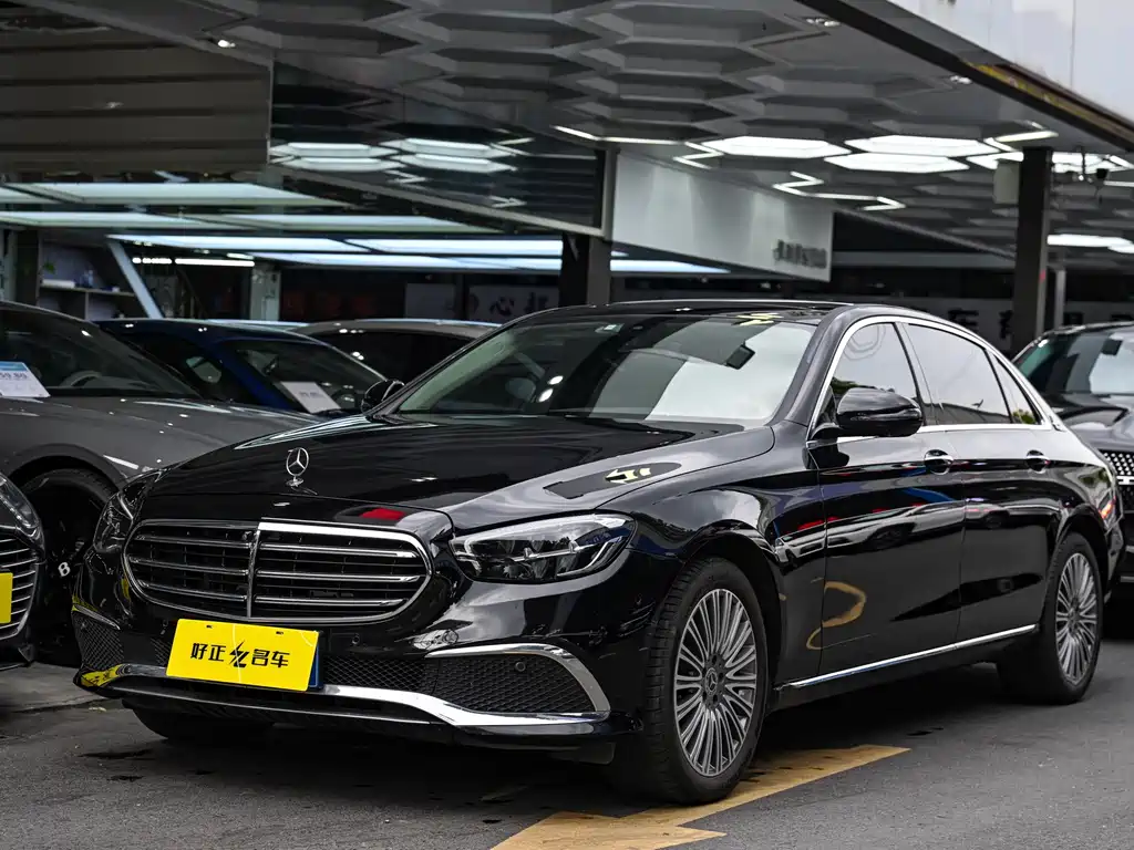 Mercedes-Benz E-Class 2022