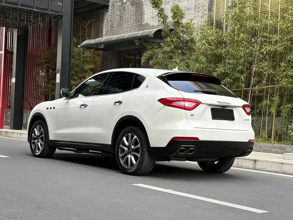 MASERATI LEVANTE
