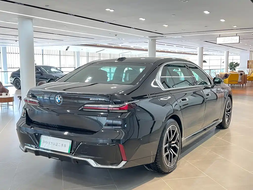 BMW i7 — миниатюра 18