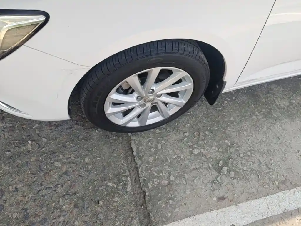 Buick Verano — миниатюра 23