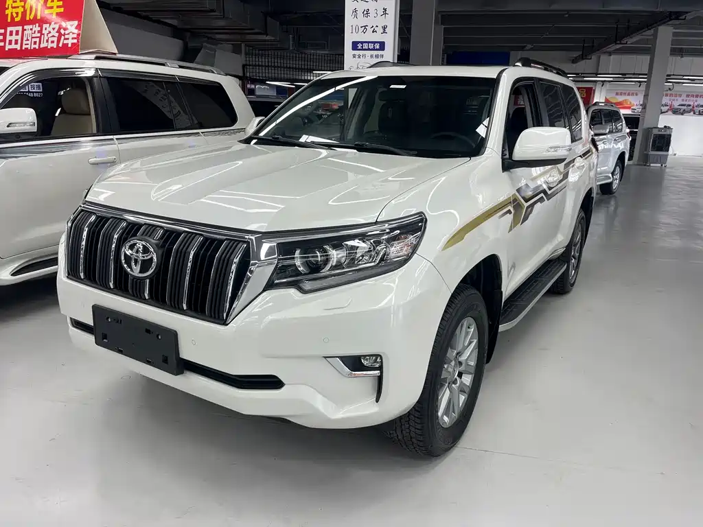 TOYOTA PRADO
