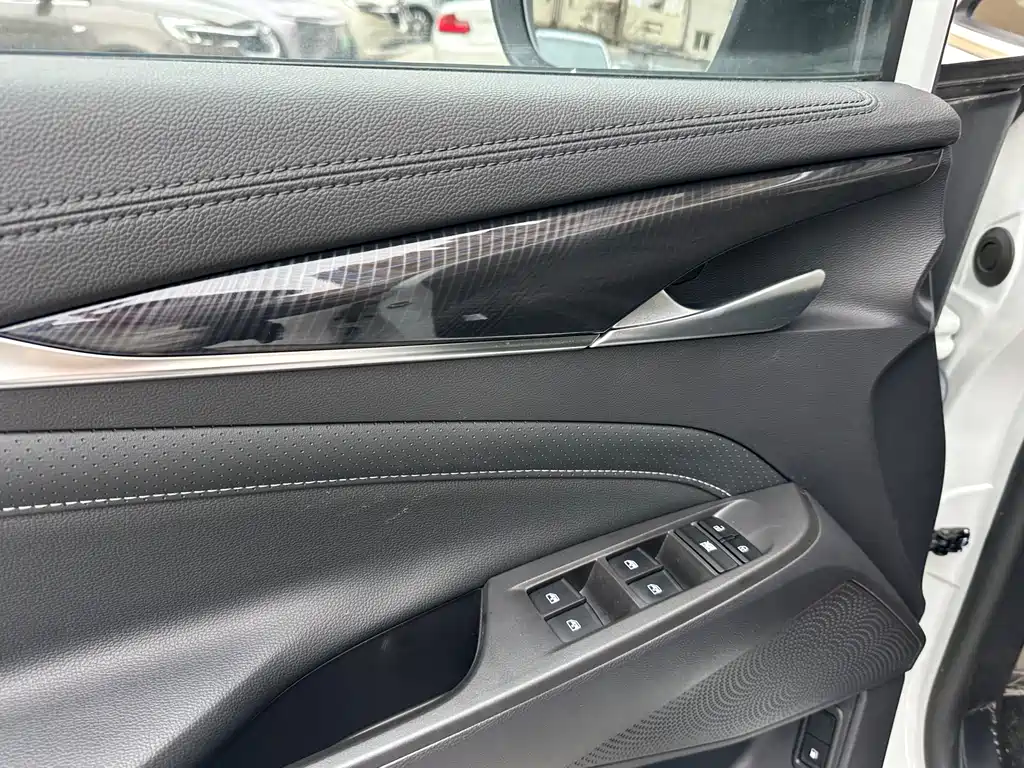 SAIC MAXUS EVERYONE 5