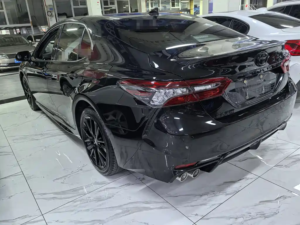 Toyota Camry 2022 2.0S