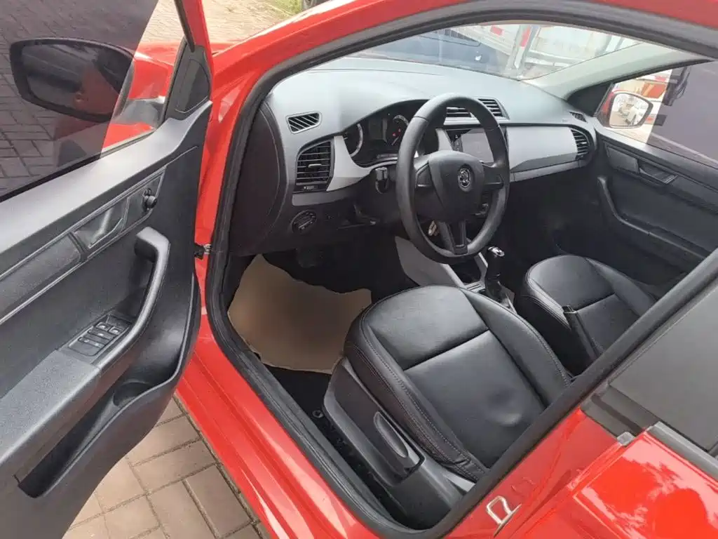 Skoda Fabia — миниатюра 16