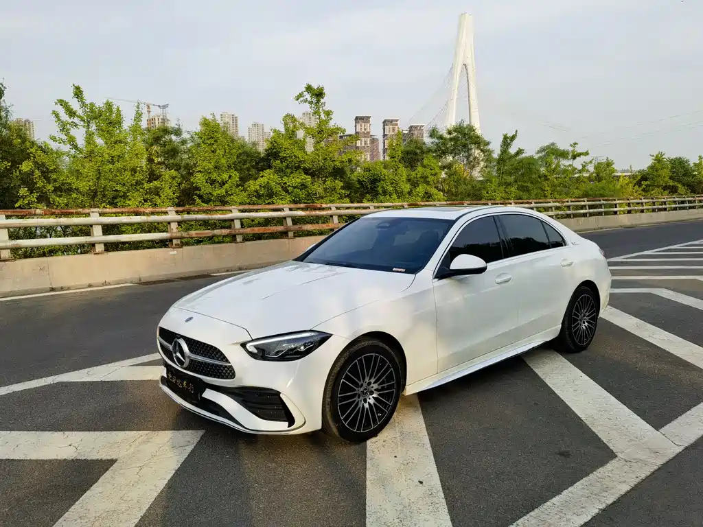 Mercedes-Benz C-Class 2024