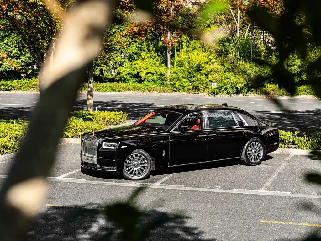 ROLLS-ROYCE PHANTOM