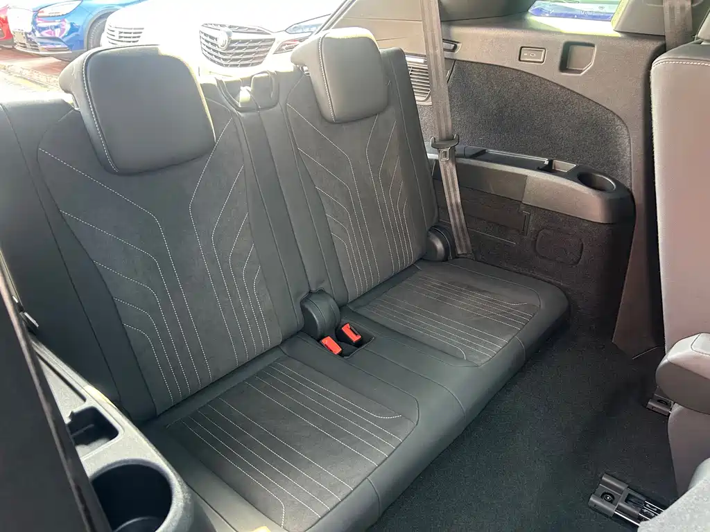 Audi Q5 e-tron — миниатюра 18