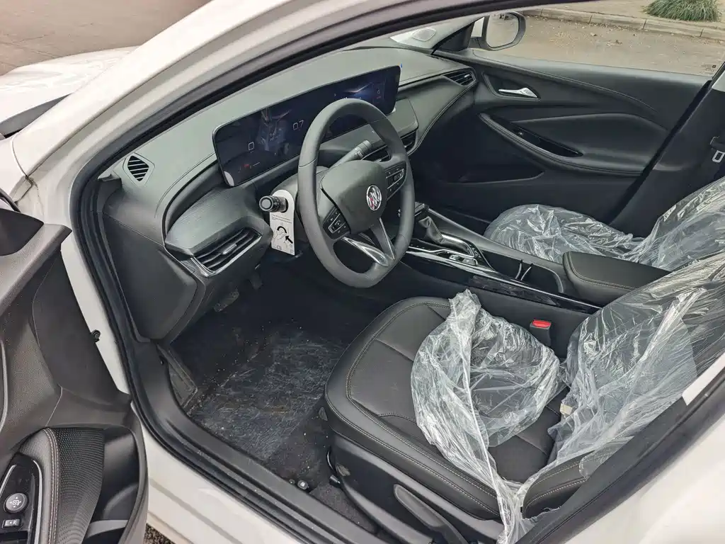 Buick Verano — миниатюра 9