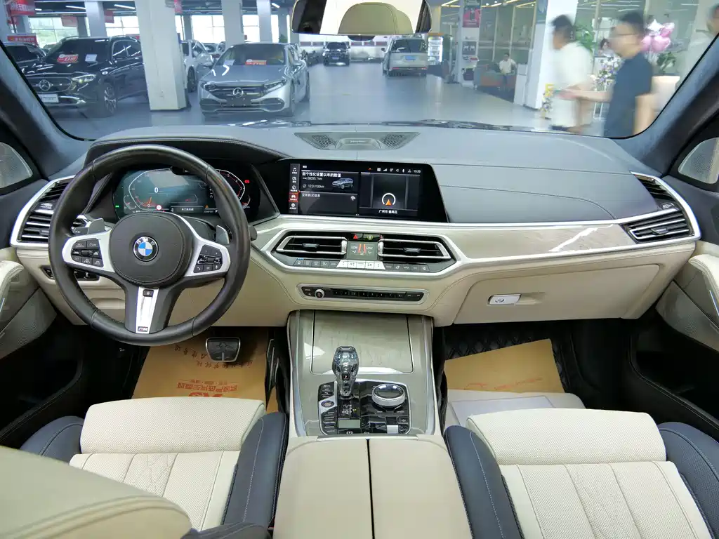 BMW X7 2021 xDrive40i Executive M Sport