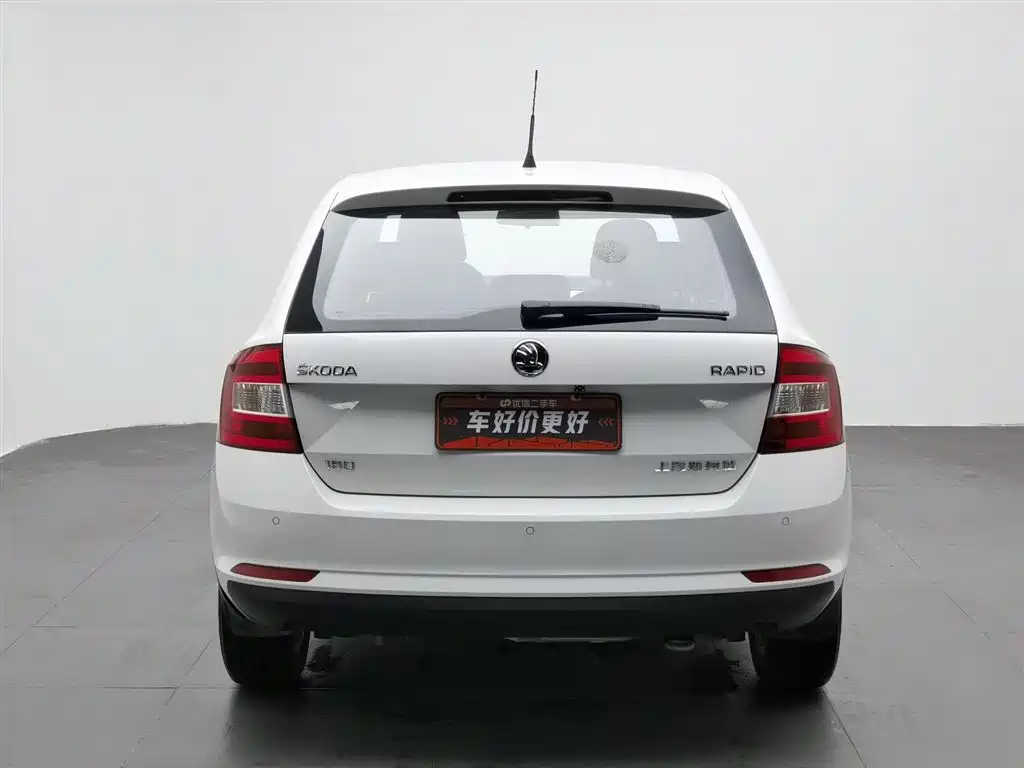 Skoda Rapid Spaceback 2016 1.6L AT