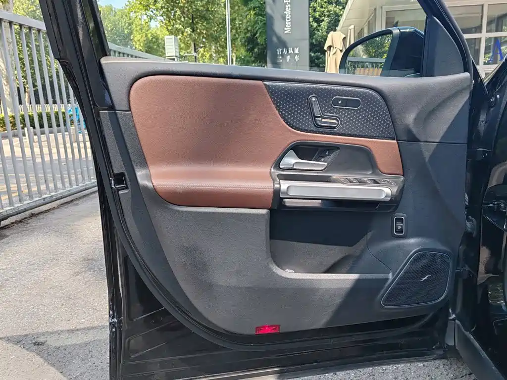 Mercedes-Benz EQB — миниатюра 9