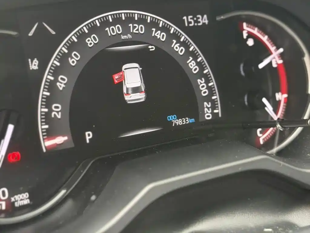 Toyota RAV4 — миниатюра 6