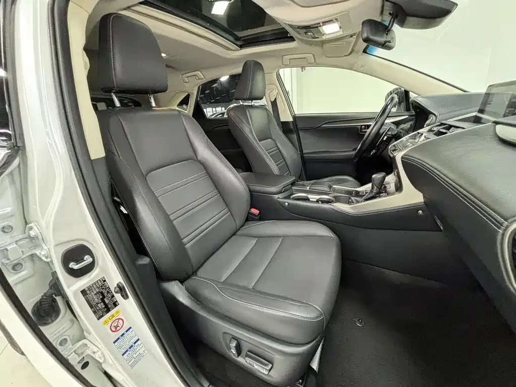 Lexus NX — миниатюра 10
