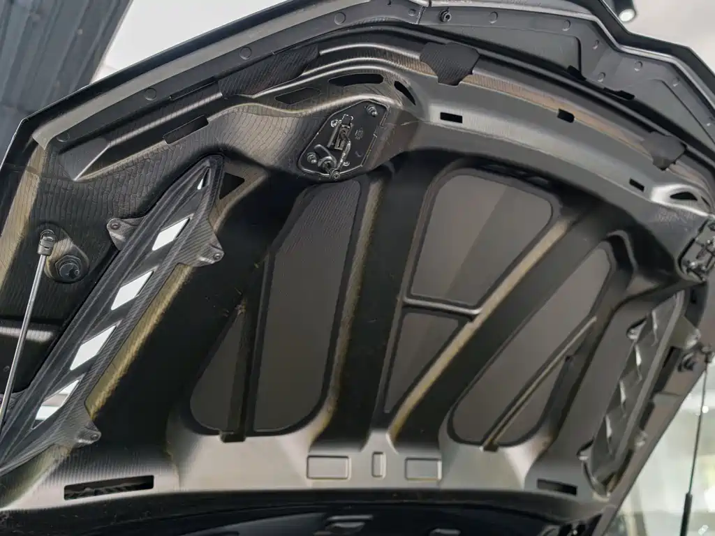 Lamborghini Urus — миниатюра 22