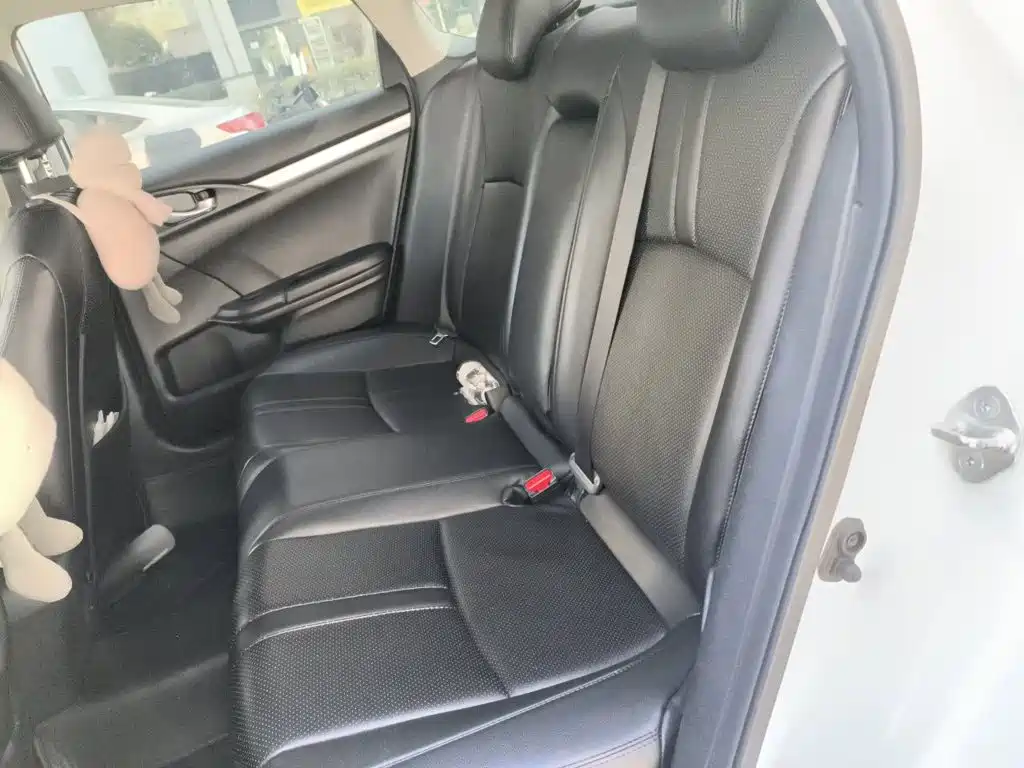 Honda Civic — миниатюра 18