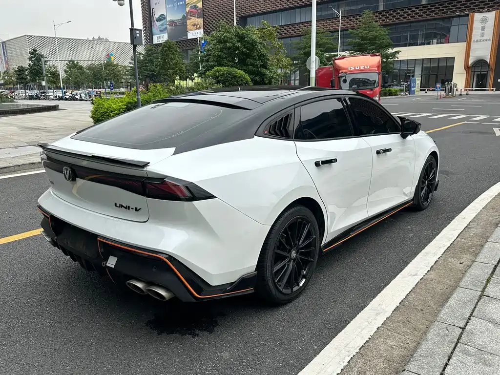 Changan UNI-V — миниатюра 17