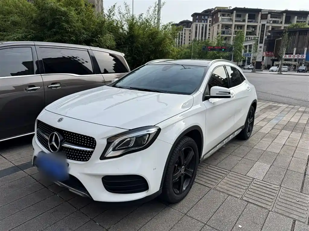 Mercedes-Benz GLA 2019