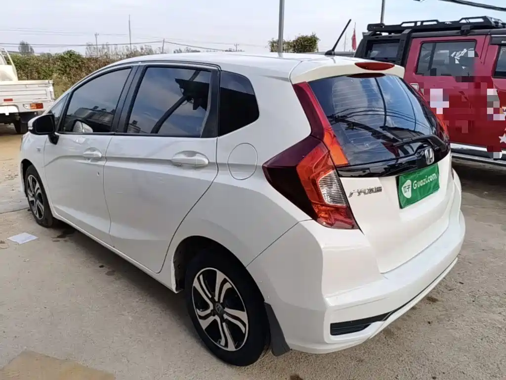 Honda Fit — миниатюра 5
