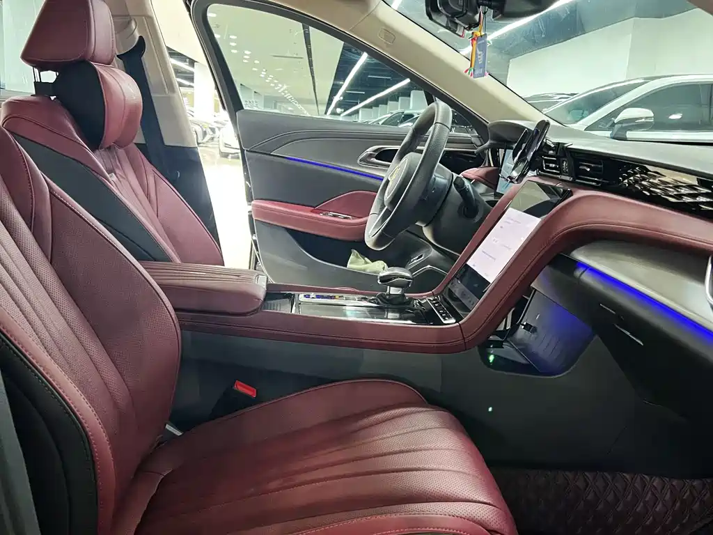 Hongqi Hongqi H5 — миниатюра 7
