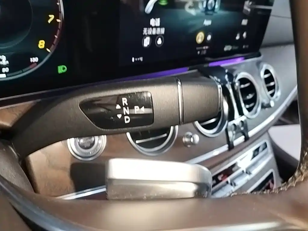 Mercedes-Benz E-Class — миниатюра 14
