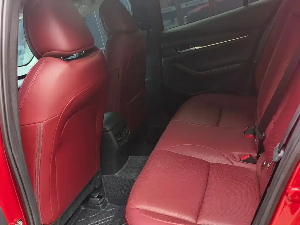 Mazda 3 Axela — миниатюра 4