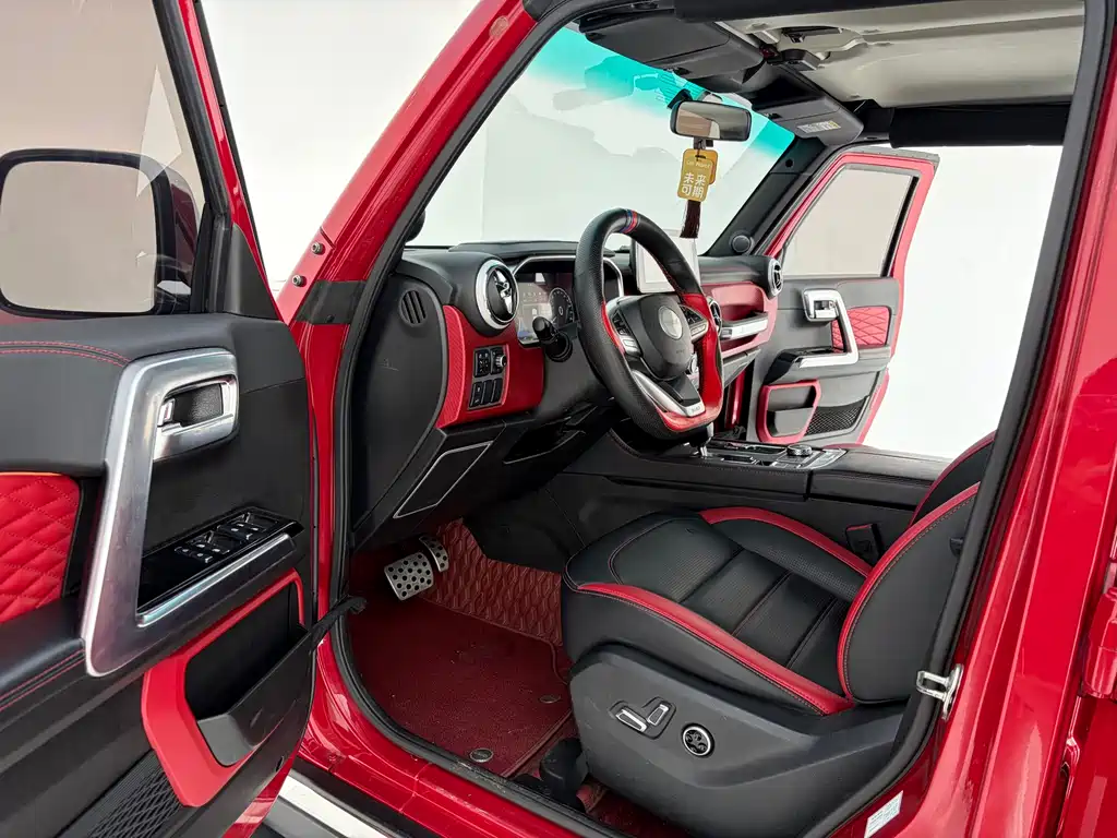 BAIC BJ40 2018 PLUS 2.3T AT Premium V