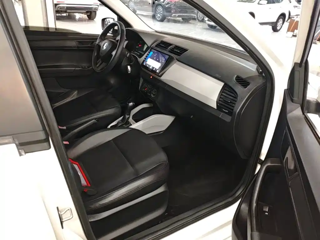 Skoda Fabia — миниатюра 25