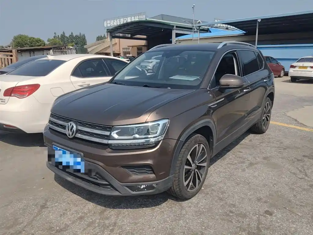 Купить Volkswagen Tharu