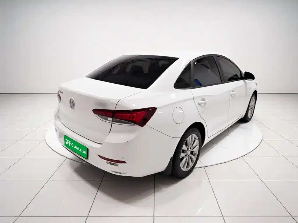 Buick Excelle — миниатюра 4