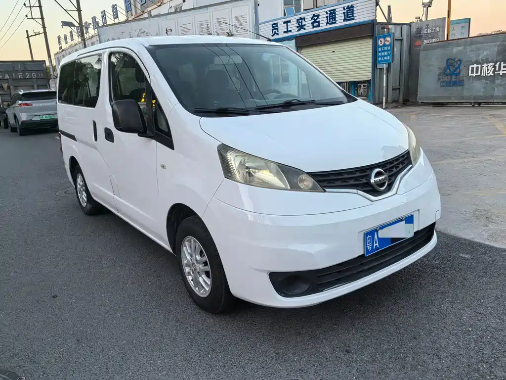 Nissan NV200 — миниатюра 3