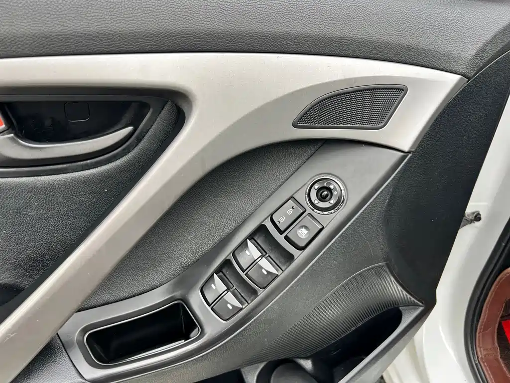 Hyundai Elantra Langdong 1.6L Auto Fashion Type, фото 20