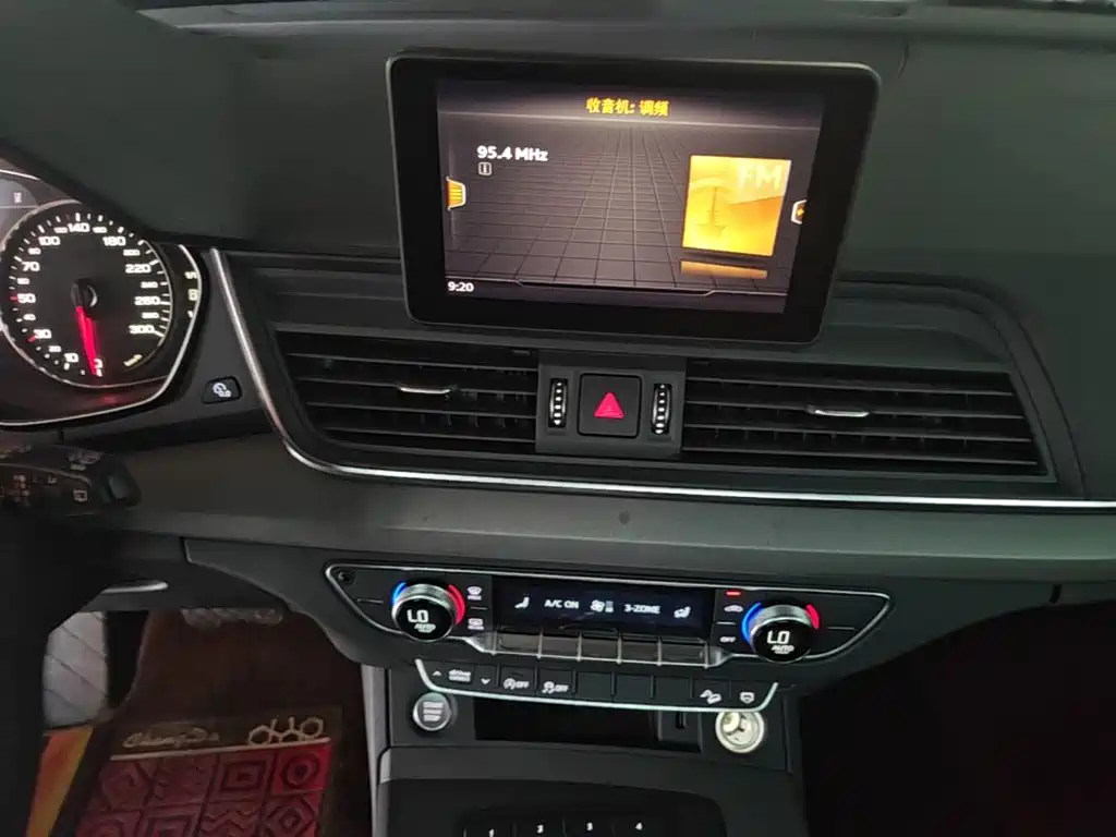 Audi Q5L — миниатюра 13
