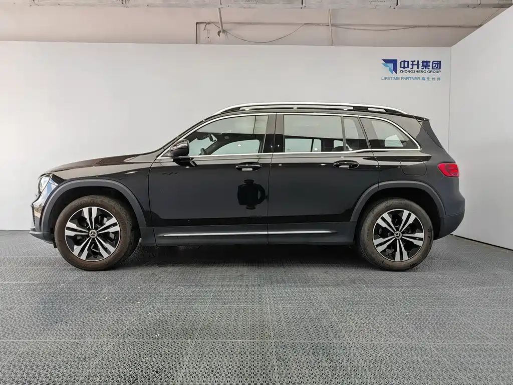 Mercedes-Benz GLB — миниатюра 7