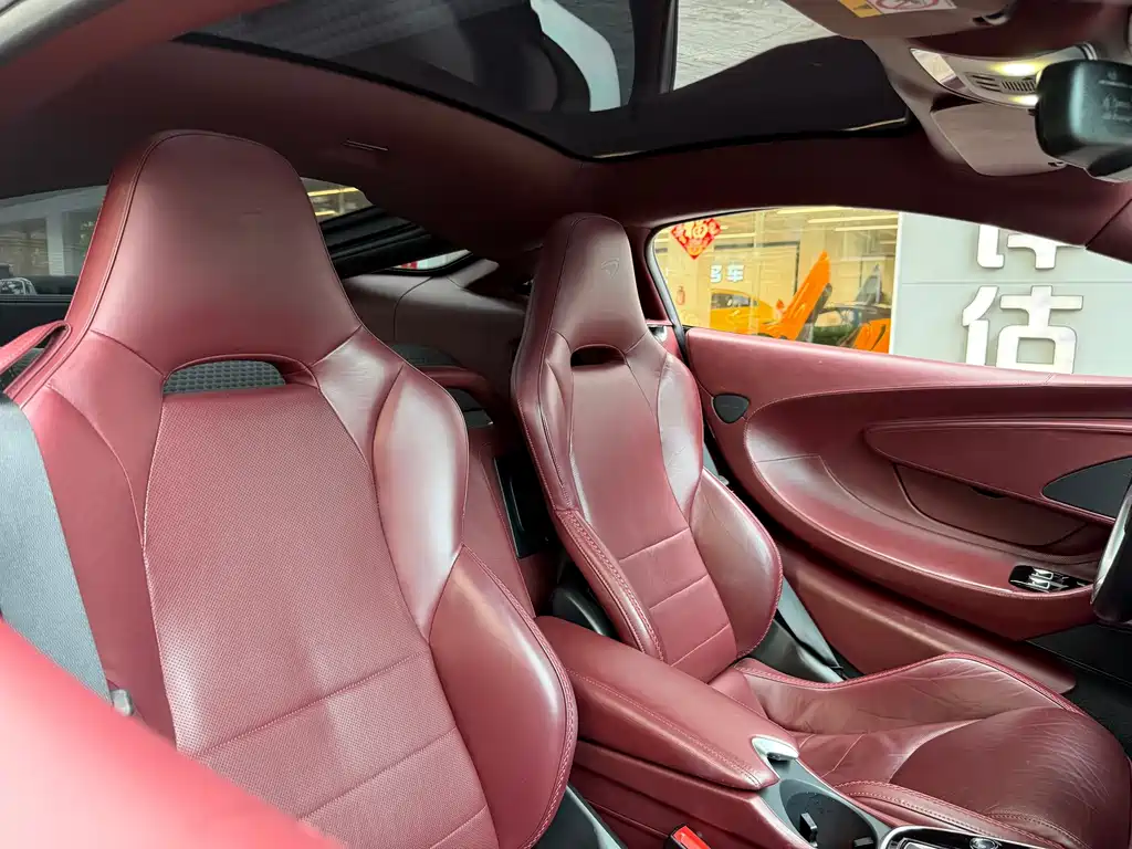 McLaren GT — миниатюра 7