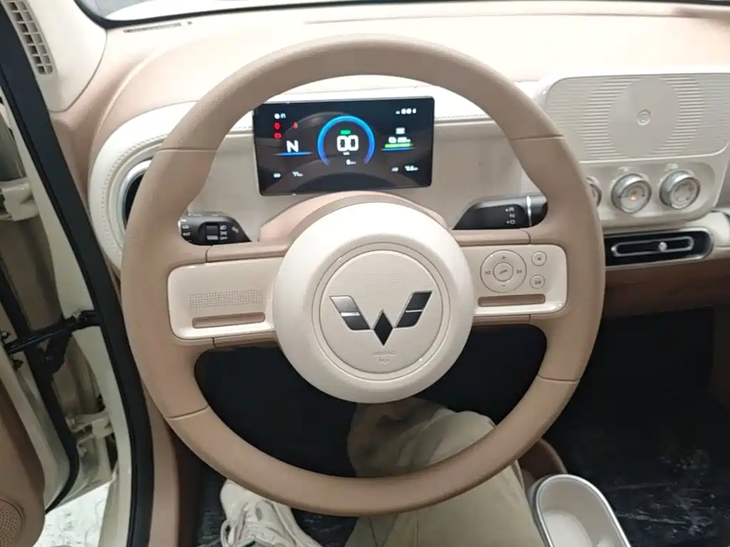 Wuling MINIEV — миниатюра 11