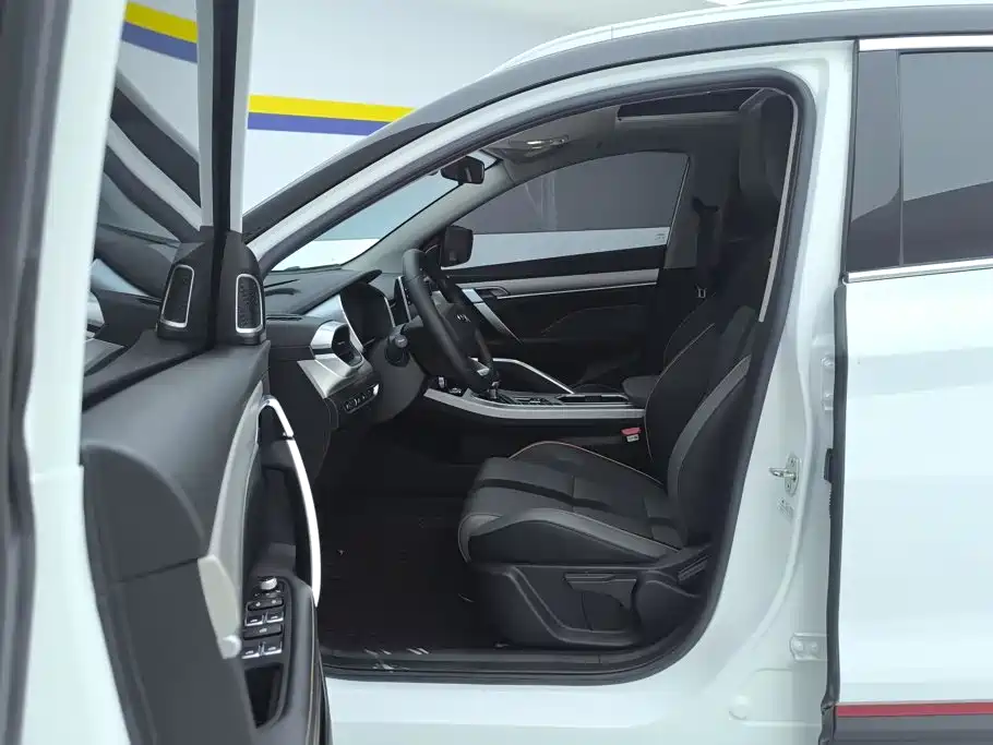 Geely Binyue — миниатюра 9