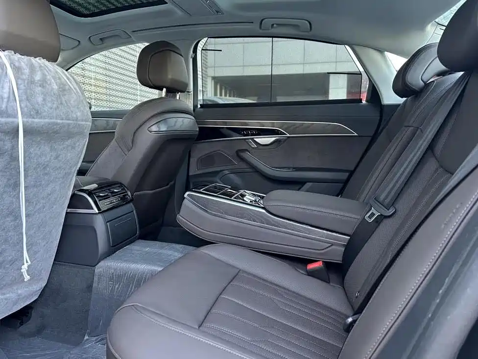 Audi A8 — миниатюра 11