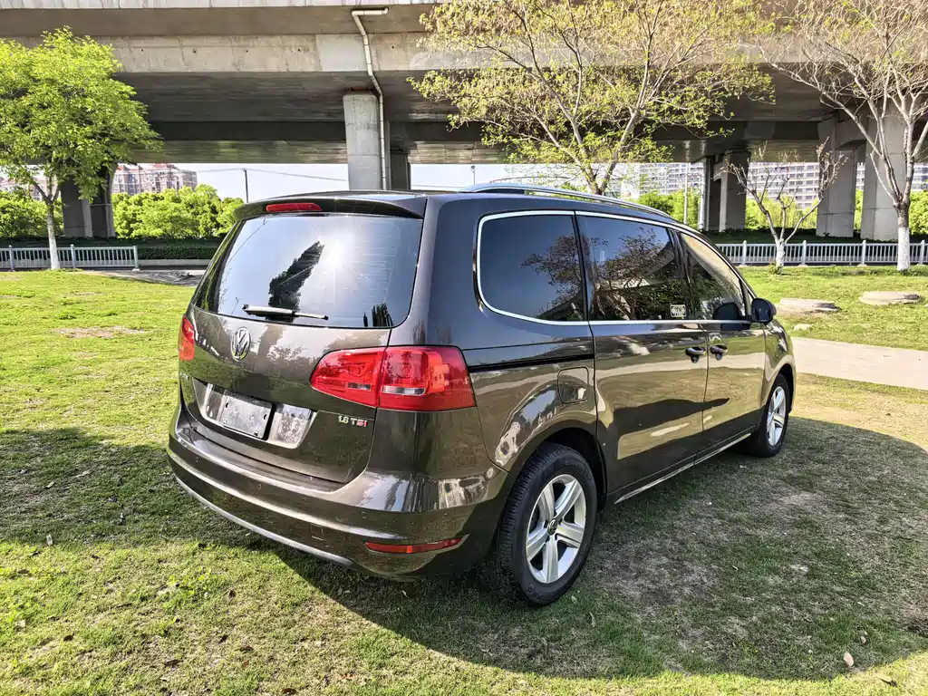 Volkswagen Xia 2013 1.8TSI Comfort