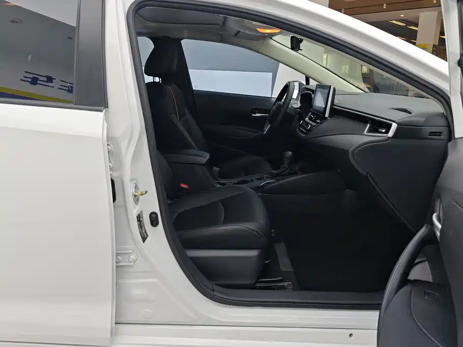 Toyota Corolla — миниатюра 8