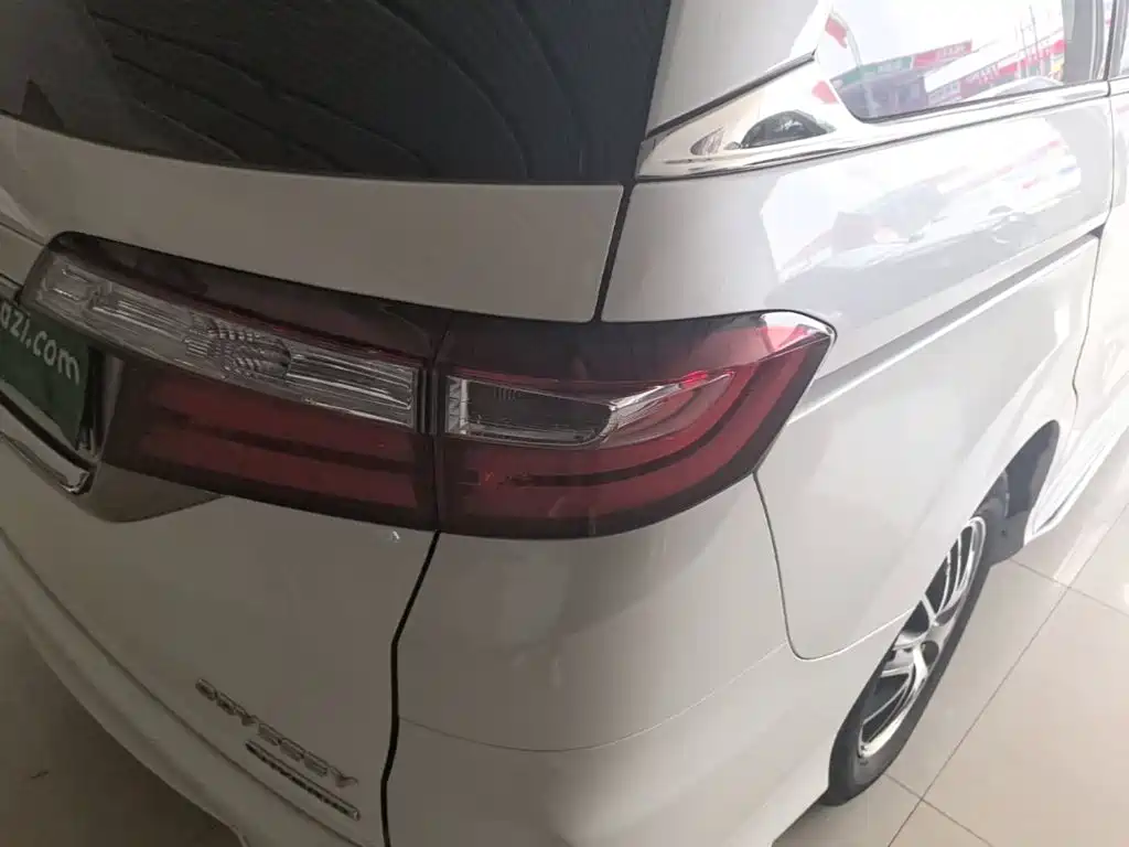Honda Odyssey — миниатюра 8