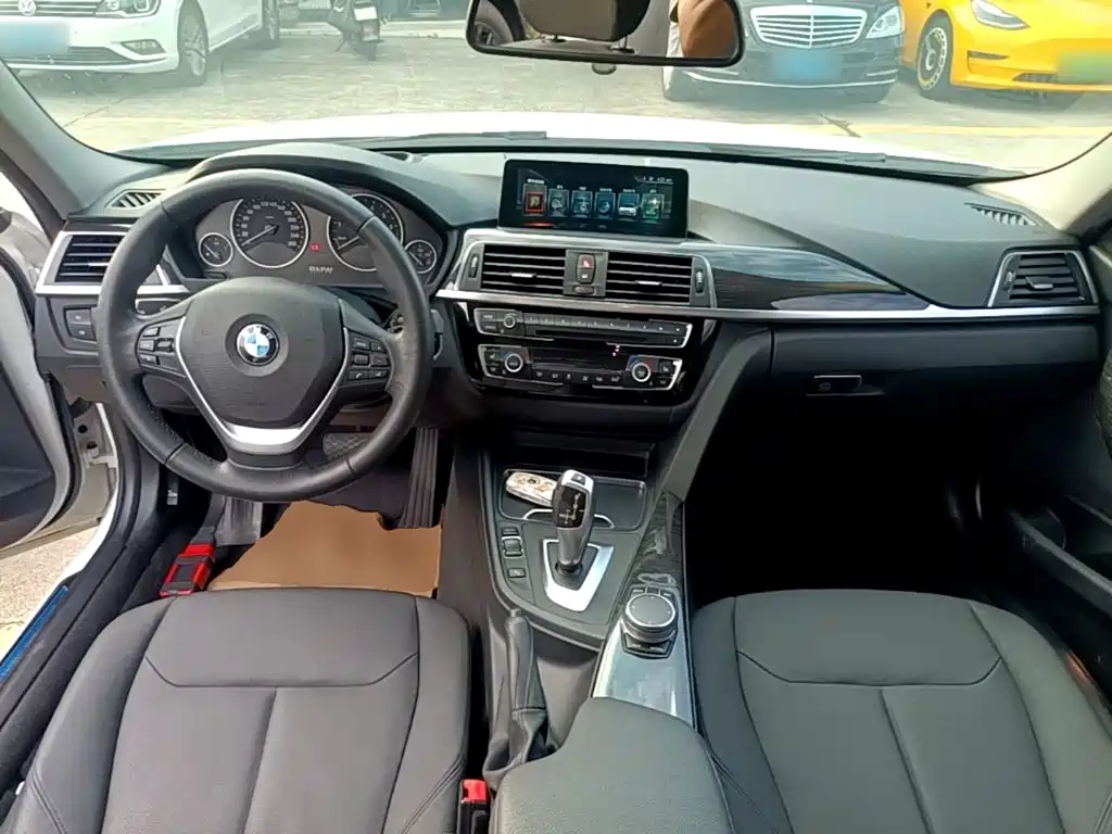 BMW 3 Series — миниатюра 10