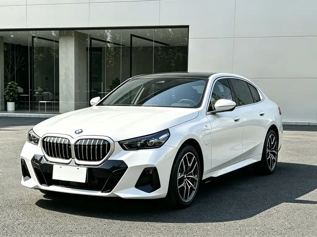 BMW i5