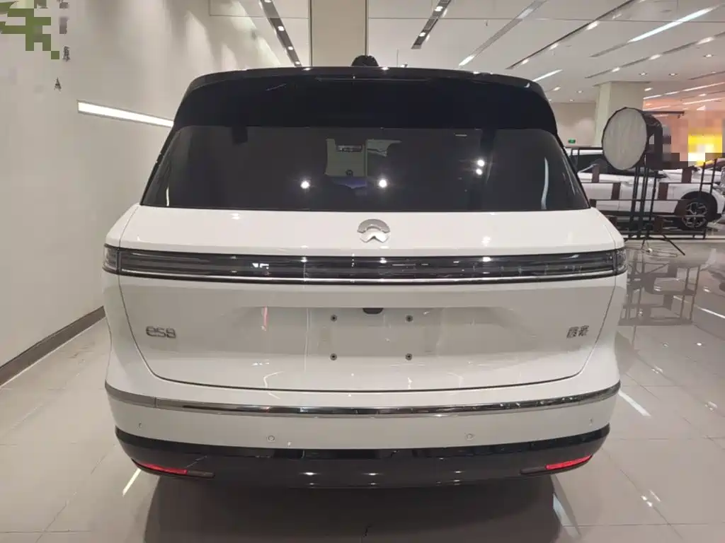 NIO ES8 — миниатюра 6