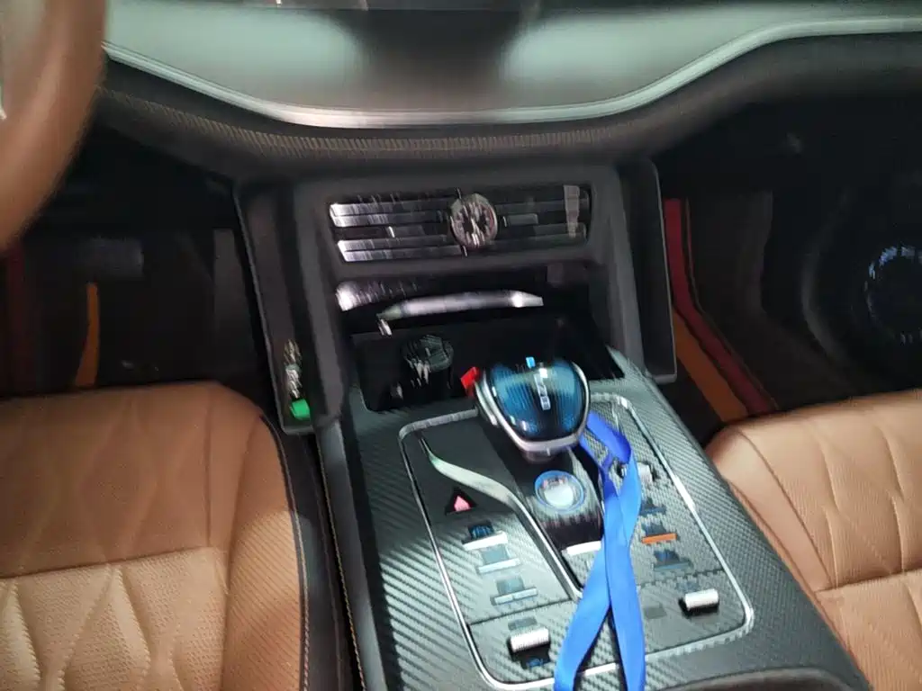 BYD Tang New Energy — миниатюра 14