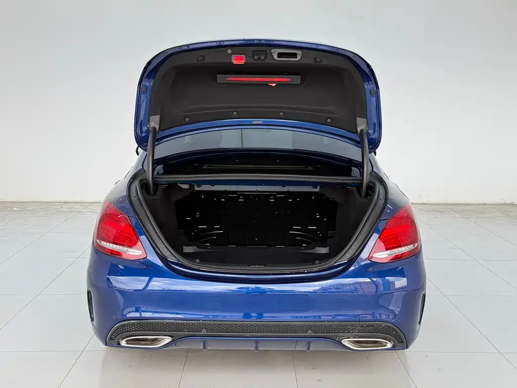 Mercedes-Benz C-Class - фото 17