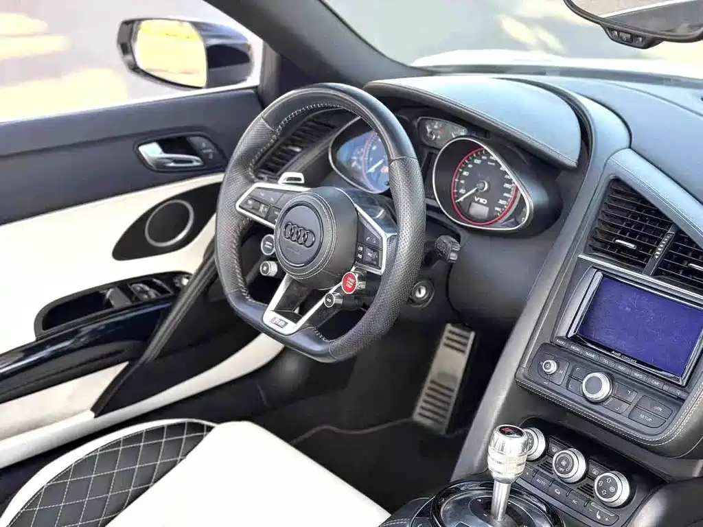 Audi R8 — миниатюра 2