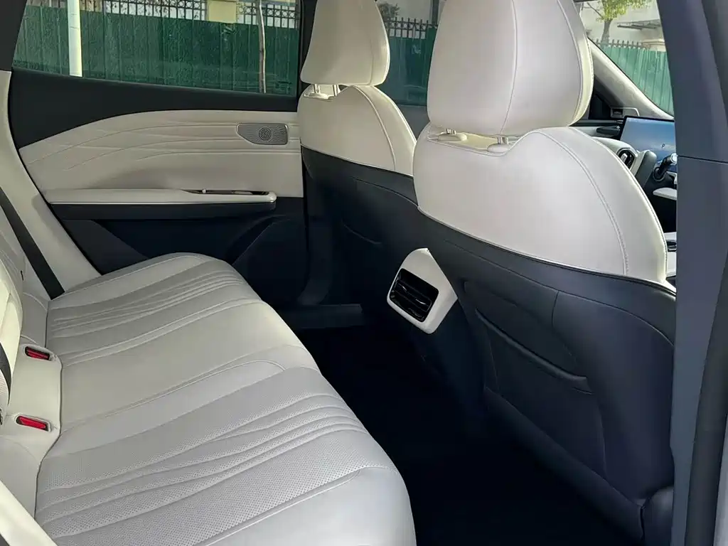 GEELY GALAXY GALAXY E8