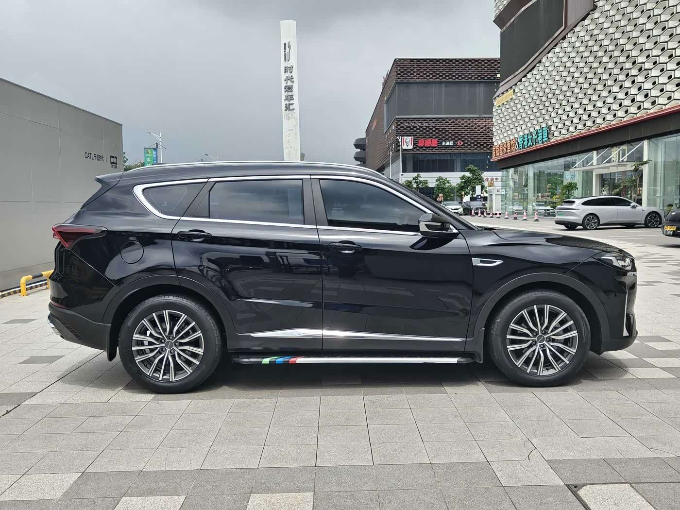 Jetour Jetour X70 PLUS 1.5 л 2023 г. Чёрный, пробег 45000 км