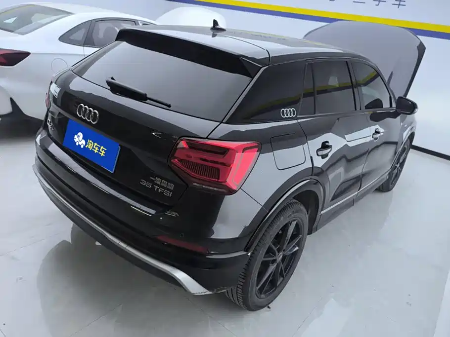 Audi Q2L — миниатюра 3